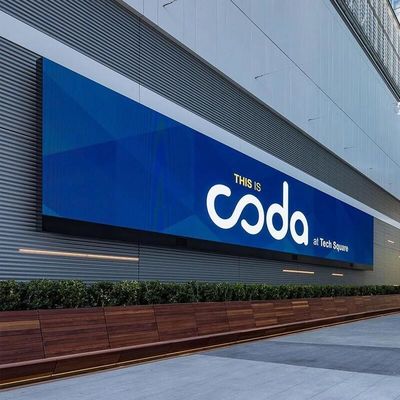 لوحة عرض LED في الهواء الطلق بألوان كاملة مع شاشة LED المصنعة ذات العين العارية