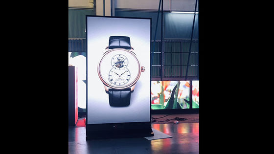 HD P1.875 شاشة ملصق LED في الهواء الطلق حل جذاب للإعلانات التجارية