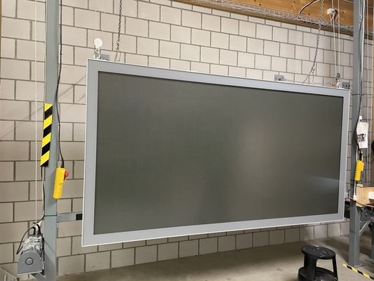 GOB P1.875mm صندوق حديدي آلة إعلانية مقاومة للماء في الهواء الطلق عالية السطوع توفير الطاقة مع رقاقة Epistar LED