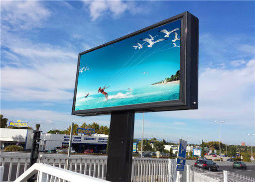الشاشة الرقمية الإلكترونية للإعلانات الخارجية LED Shenzhen LED Display لتركيبات متعددة