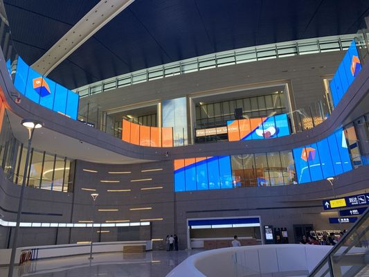 في الداخل P7.8 شاشة LED شفافة LED رقمية شبكة الفيديو قابلة للتخصيص