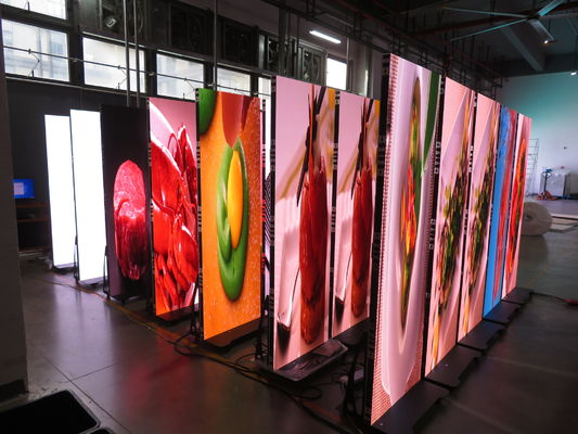 سعر جيد إعداد ونقل سهل Gposter-A هو ملصق LED القابل للطي المثالي لأي مناسبة الانترنت