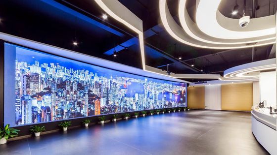 شاشة LED داخلية طويلة الشريط 1000*250 مم 750*250 مم مع تركيب سريع مثبت على الحائط (P1.25، P1.56، P1.953mm)